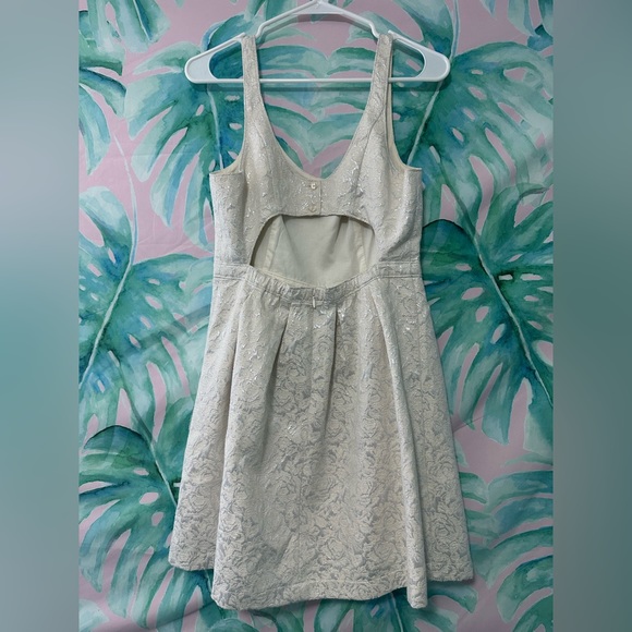 Abercrombie and Fitch Dress, size 8 - Picture 2 of 3